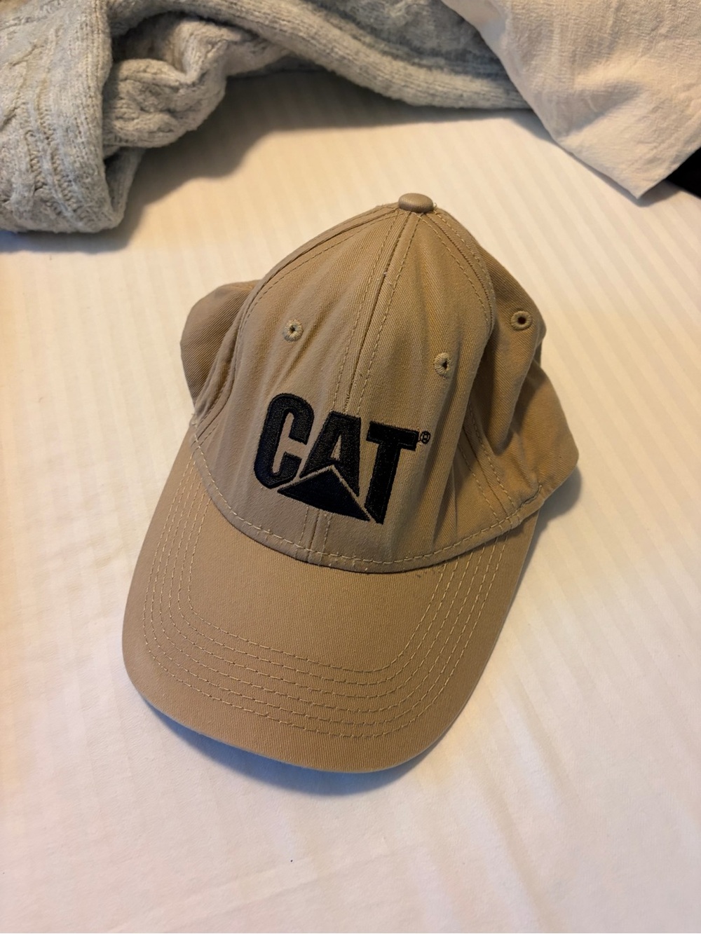 NWOT CAT Cap